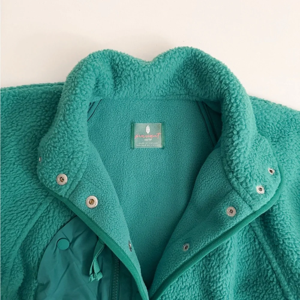 NWOT FP Movement Hit the Slopes Fleece Jacket in Green Glow - Picture 7 of 9